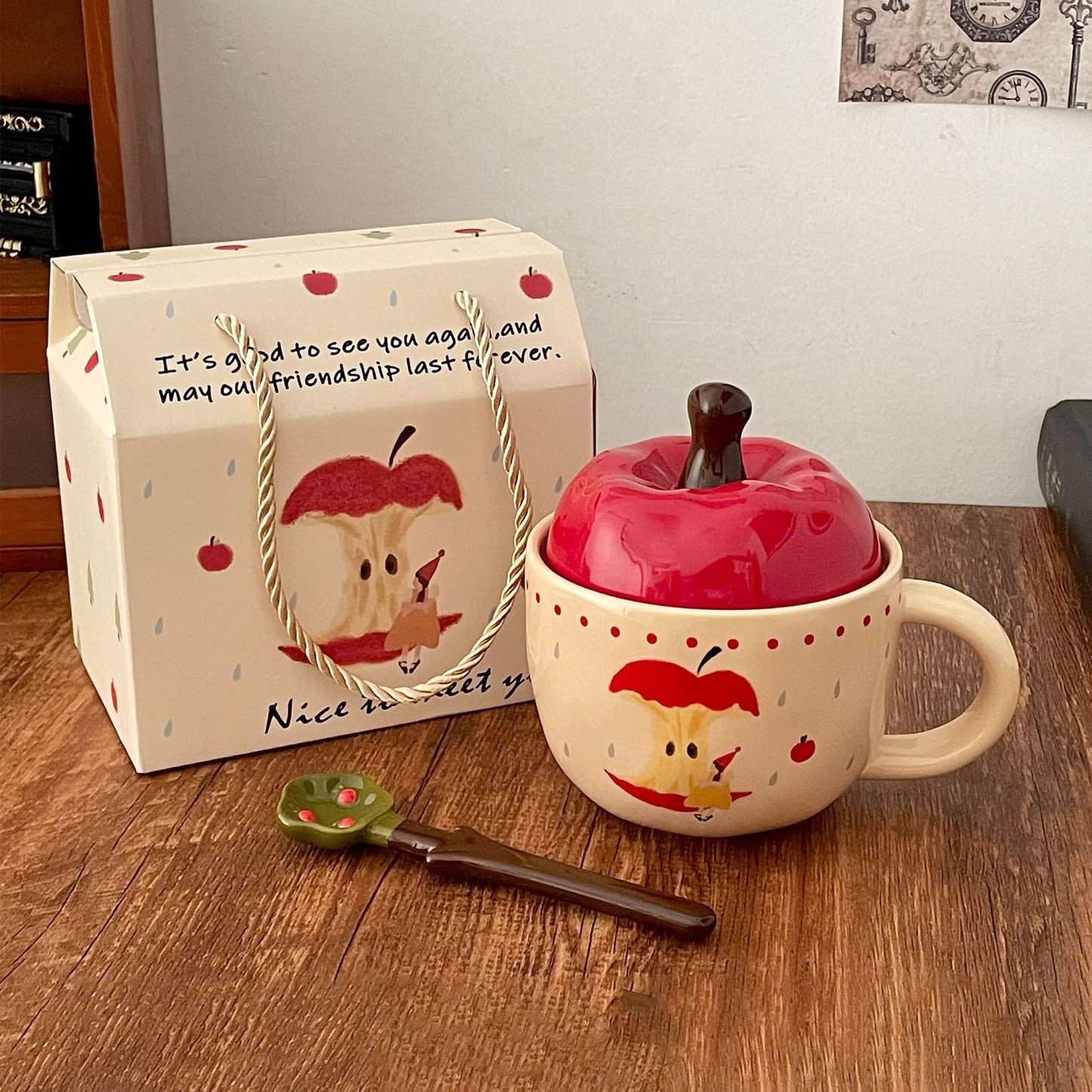 Apple Mug with Lid and Spoon